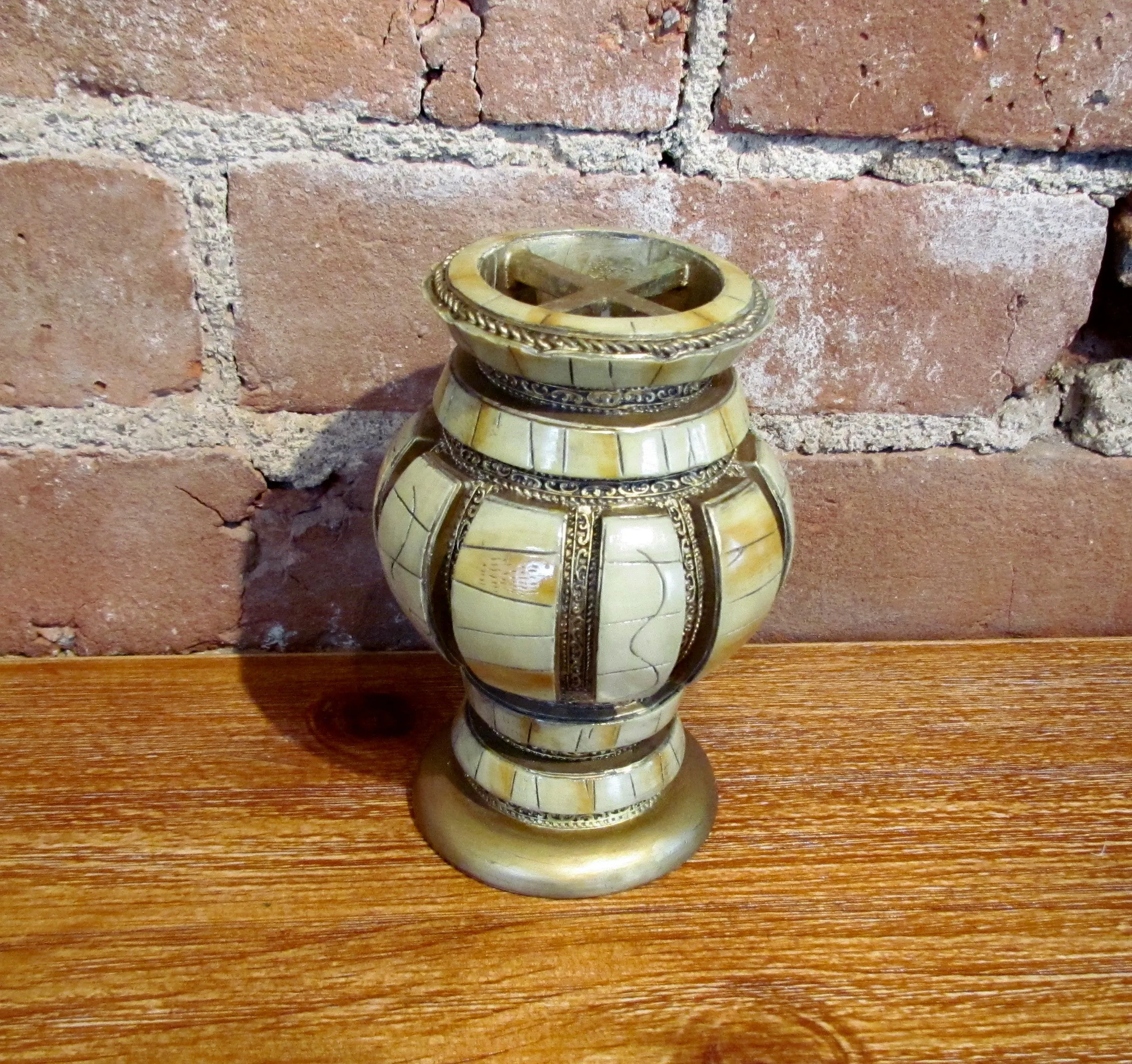 Antique Style Toothbrush Holder Unique